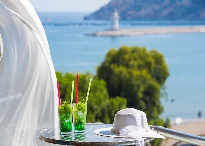 Bueyuek Hotel (Adults Only) Alanya