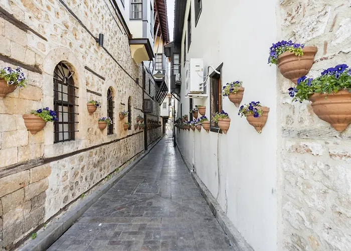 Mesmerizing Flat Near Hadrians Gate Antalya