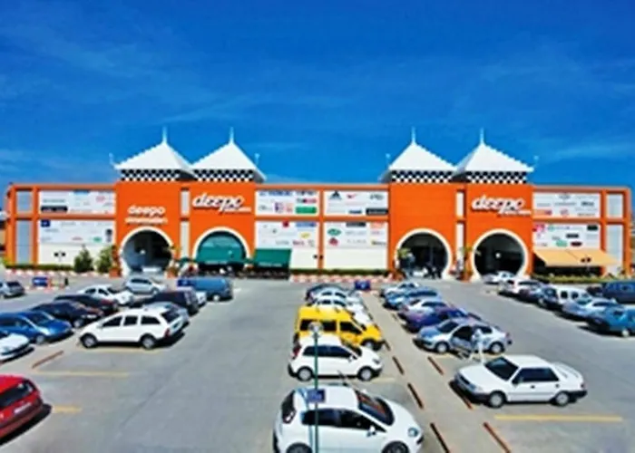 Antalya Legoland Complex Pool, Security Apartment