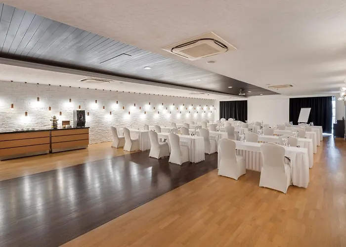Antalya hotels near Muradiye Camii