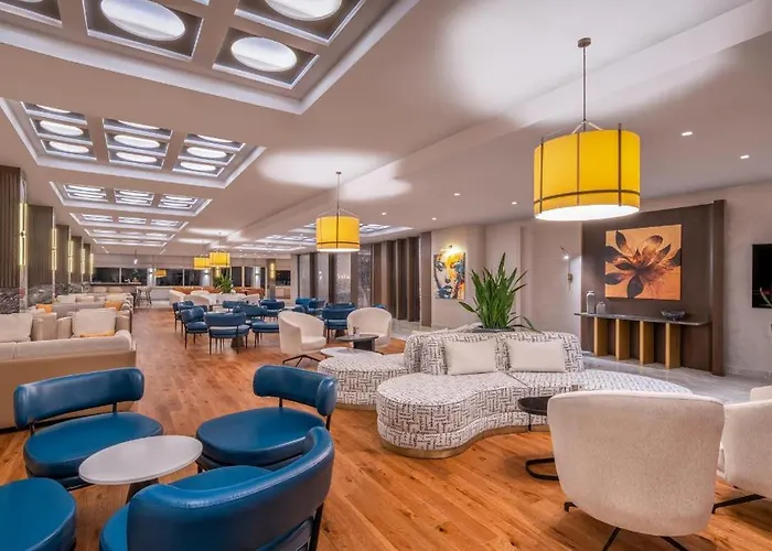 Pet friendly Trendy Palm Beach Adults Only Side