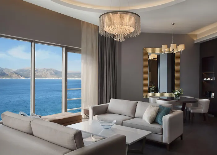 Antalya hotels near Hadrian's Gate