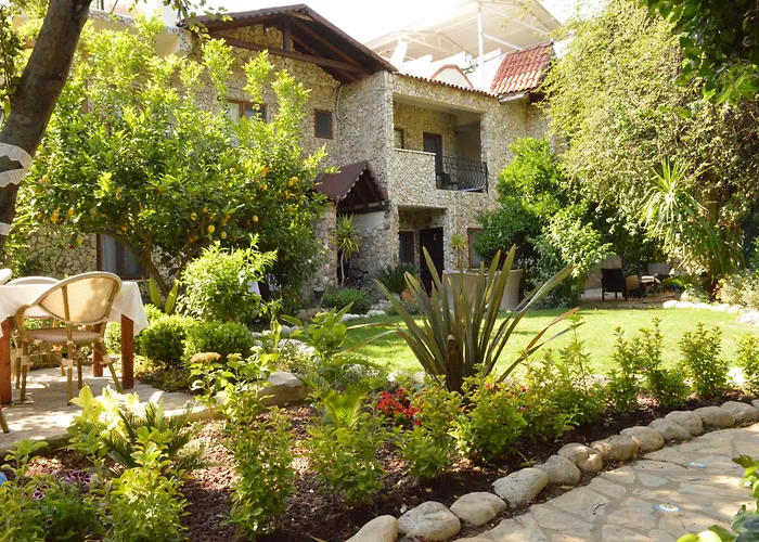 Cirali hotels near Ruins