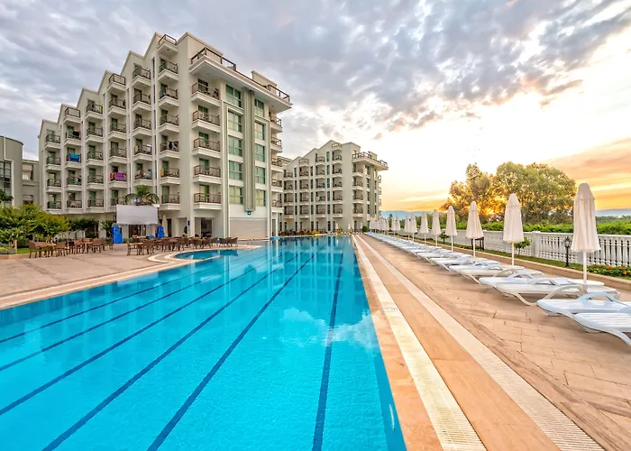 Boutique Royal Atlantis Spa & Resort Side