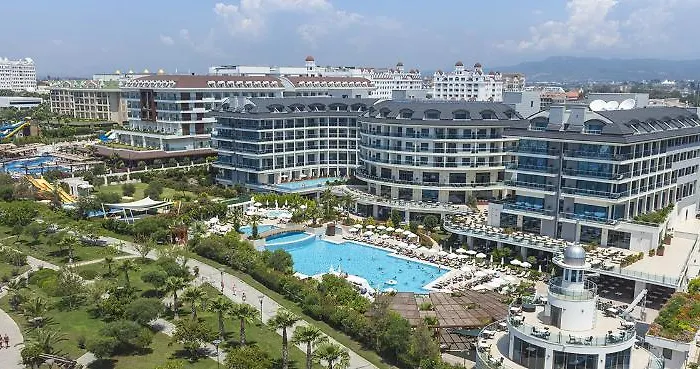 Commodore Elite Suites & Spa Adults Only Side